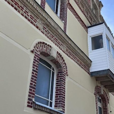 Appartement En Front De Mer A Villers-Sur-Mer Face Au Casino, 2P Tout Equipe Avec Parking Privatif - Fr-1-712-14 エクステリア 写真